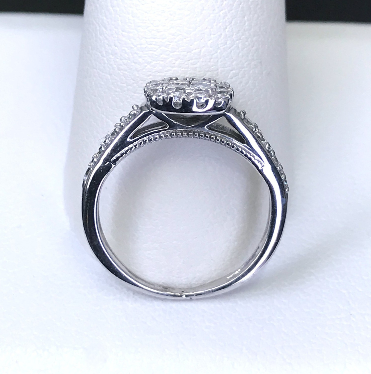 10K Solid Gold NATURAL Diamond Ring - image 3