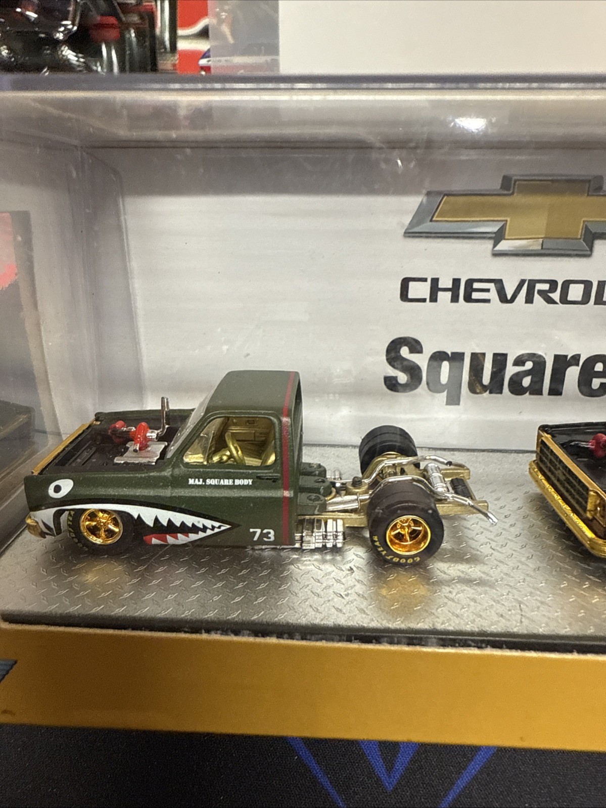 Picture 2 of 5