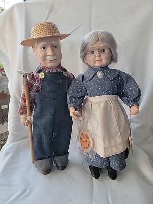 Grandma and Grandpa Day ''The Good Old Days'' Porcelain Doll Set With TAGS