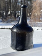 ca.1720-1740 Freeblown Black Glass Mallet - Gall Glass Pontil