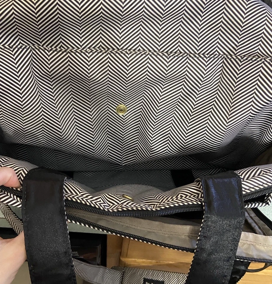 Bolsa de pañales clásica grande JuJuBe Reina del Nilo 18W x 12,5H x 7D Chevron Foto 3 de 4