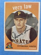 1959 Topps - Vern Law #12 Pittsburgh Pirates Baseball Card No Creases