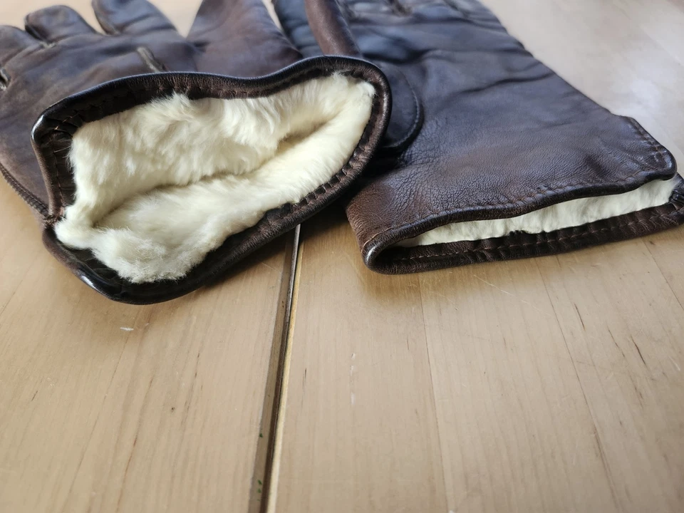 Men's Brown Leather Driving Gloves Faux Fur Lined, Soft and Very Warm Sz 10/10.5 - Image 3 of 4