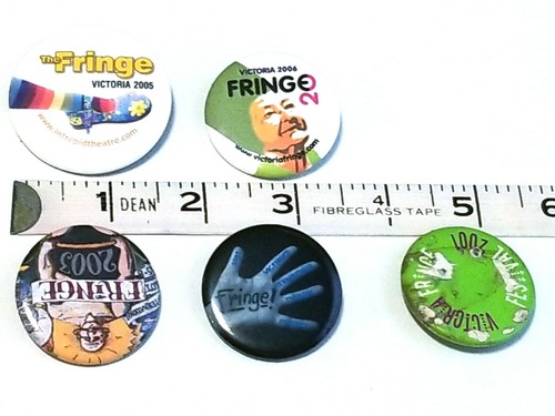 5 botones Pinbacks raro flecos festivos. Victoria Canadá 2001,2002,2003,2005,2006 - Imagen 9 de 9