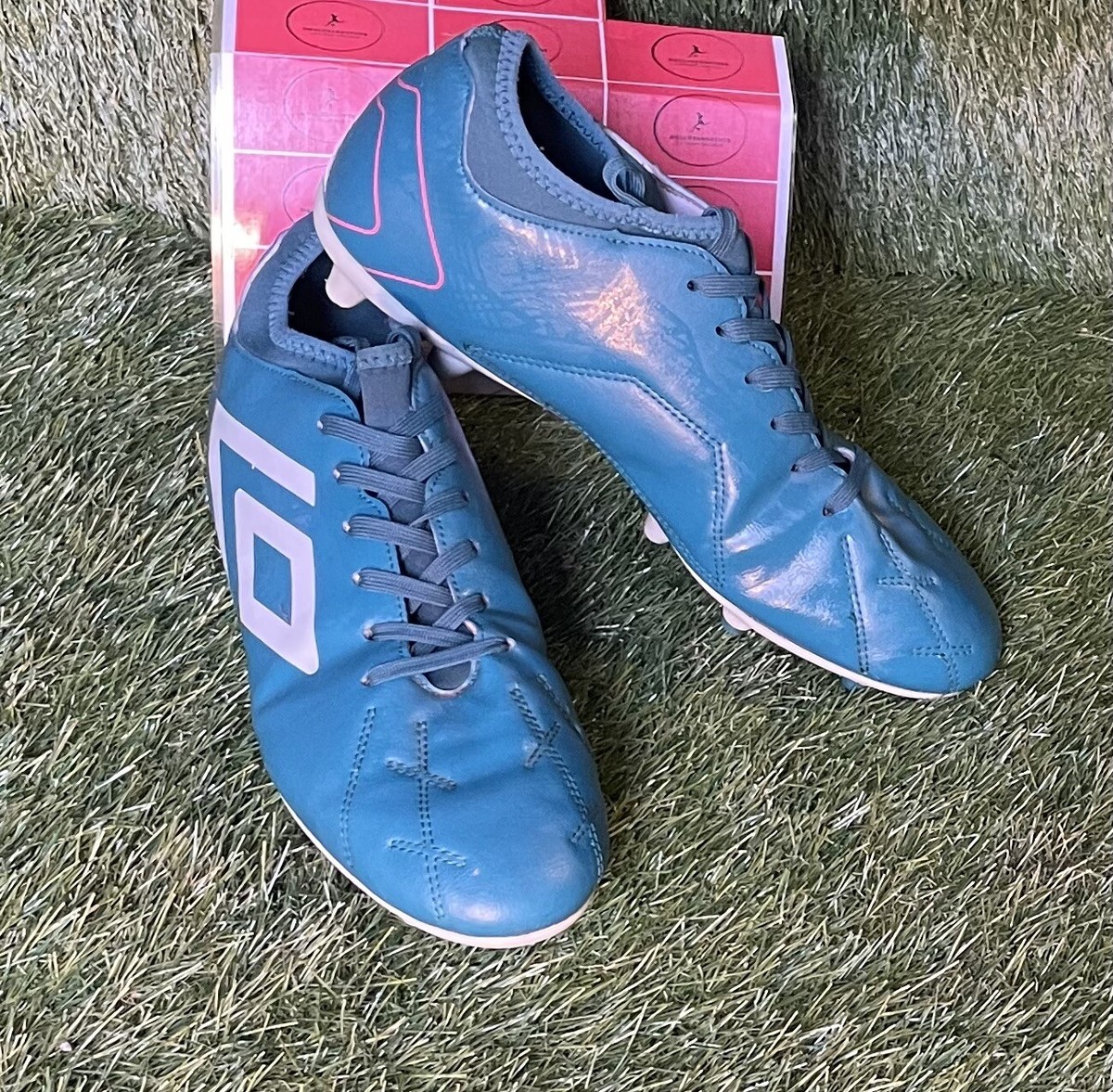 Umbro Football 10 Pound Football Boots Umbro Tocco II