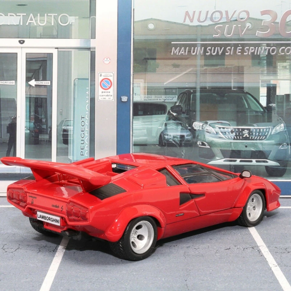 Coche de juguete modelo diecast DeAgostini Lamborghini Countach LP500 (rojo) | escala 1:43 Foto 2 de 4