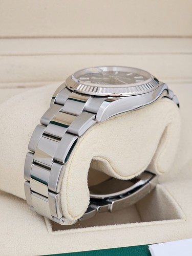 Rolex Datejust Ref 126234 36mm - Blue Motif Dial, 2023 Full Set - Picture 10 of 19