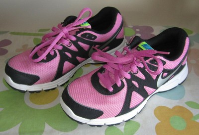 nike revolution 3 vs 2