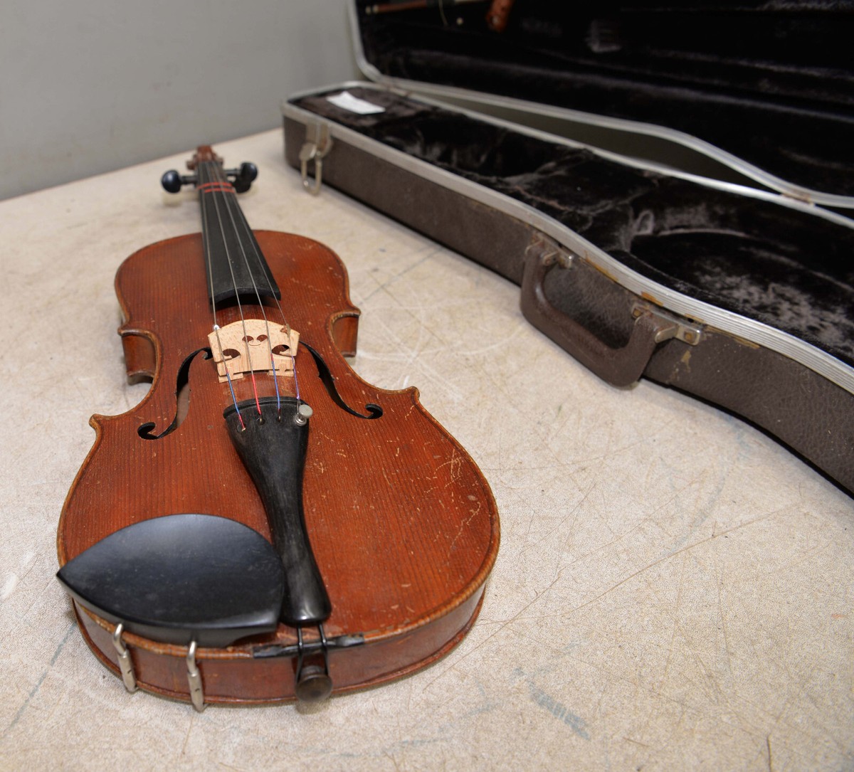 Antonius Stradivarius Cremonensis violin & bow collectible musical