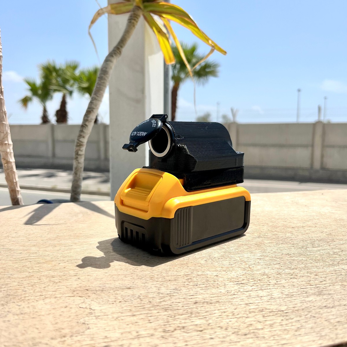 12v Portable Lighter Socket Power Station For DeWalt Battery 18v