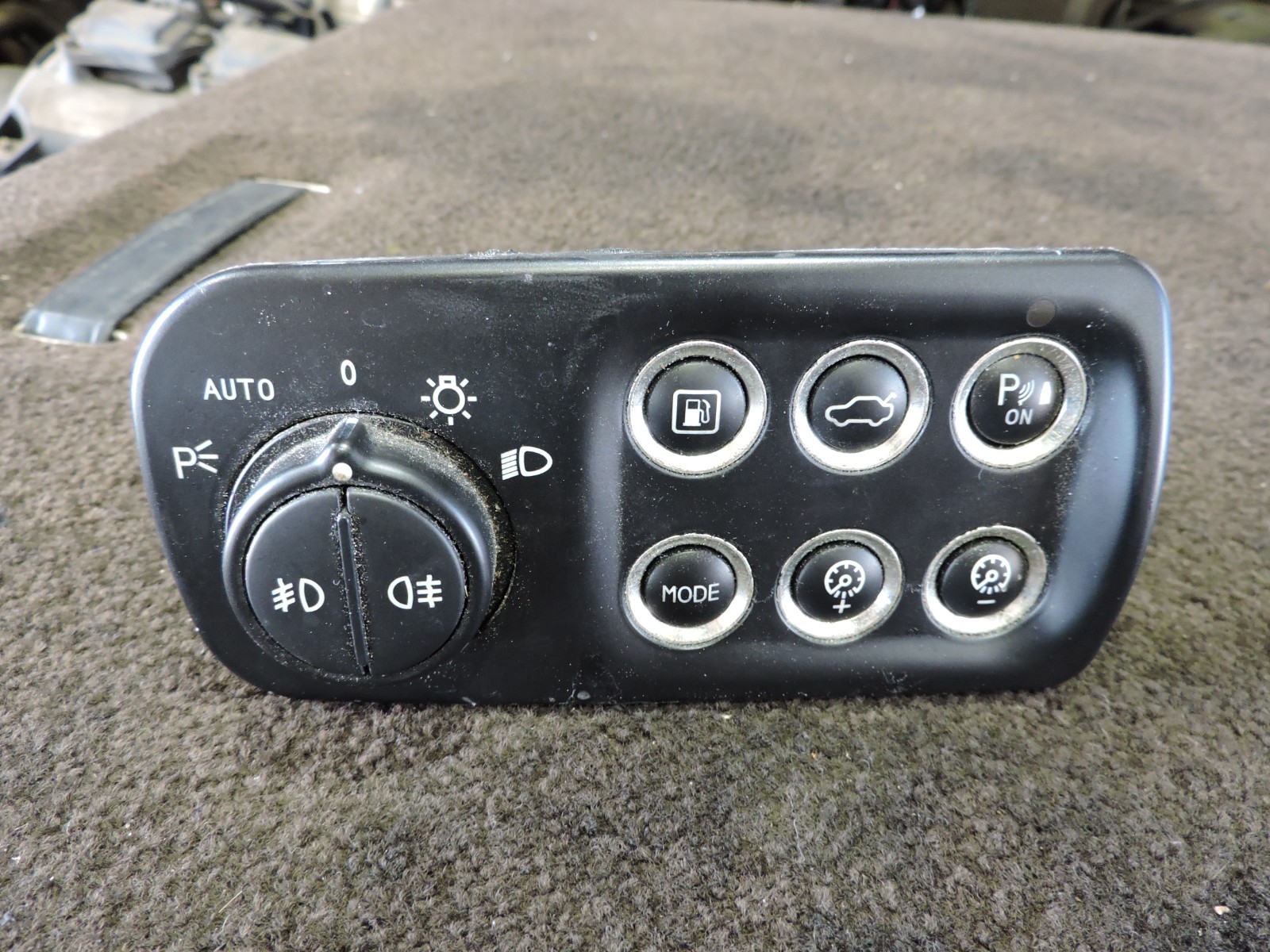 2008-13 MASERATI GRANTURISMO HEADLIGHT CONTROL SWITCH 237798 BROKEN TABS