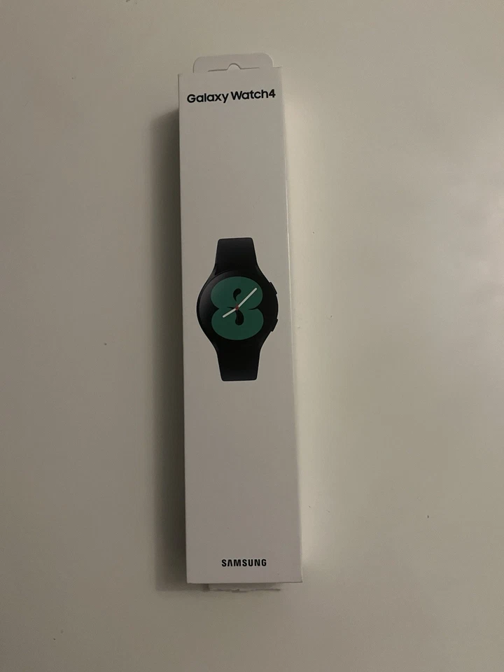 Samsung Galaxy Watch4, photo 1 sur 5