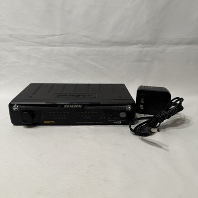 Samson CR77 Wireless UHF Diversity Receiver Ch U2 - Turns On