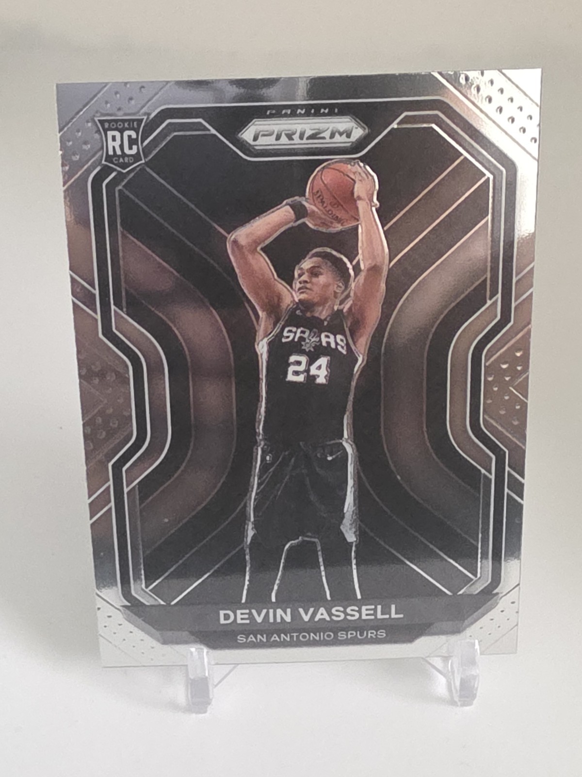 Devin Vassell #252 Basketball Cards 2020 Panini Prizm trading card — raw and PSA graded price guide