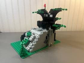 Lego - Forestmen - Camouflaged Outpost #6066 With Box Tray Instructions COMPLETE