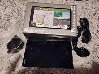 Garmin DriveSmart 76ex 7 inch Car GPS Navigator Black Bundle