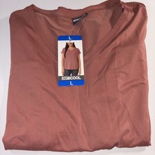 32 Degrees Cool Women's V-Neck t-shirt Color: Red Size: L NEW 