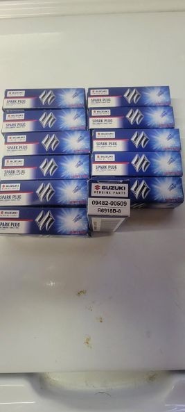 SUZUKI RM125 NGK OEM SPARK PLUGS NOS