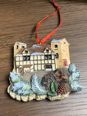 Vintage Stratford Upon Avon 2006 Hanging Ornament Hedgehog Village Scene 3  x 3 