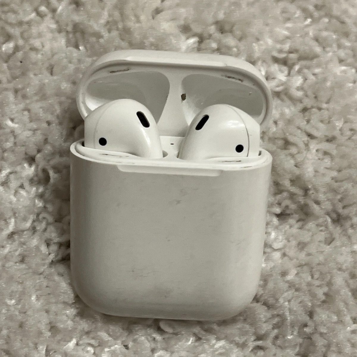 Airpods a2032. AIRPODS a2031. Наушники Apple AIRPODS 2 a2032,a2031,a1602, with Charging Case разъем питания. 2032. A2031 AIRPODS какая.