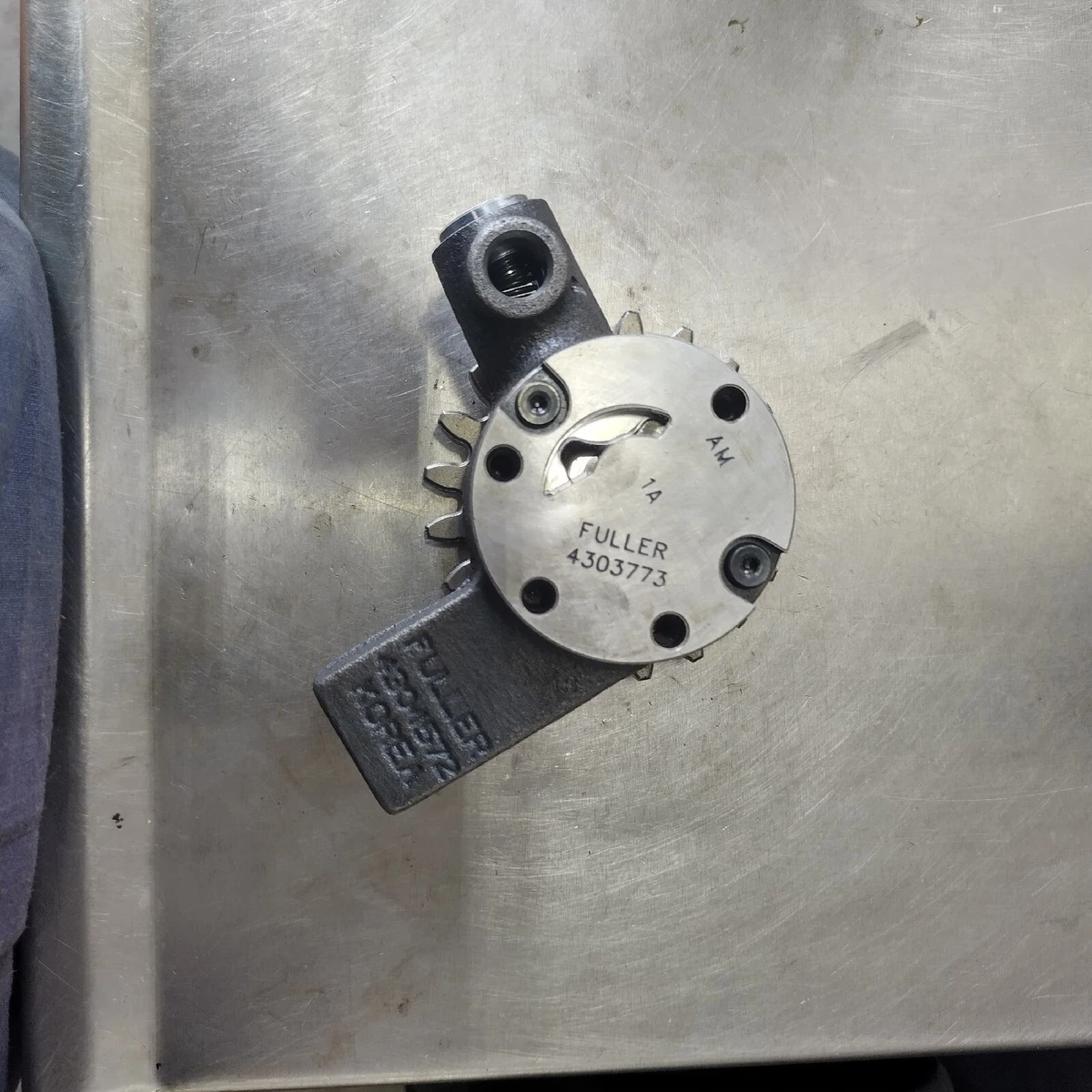 Eaton Fuller Oil Pump 4304572, Pump Only (SHIPS FREE) | eBay 