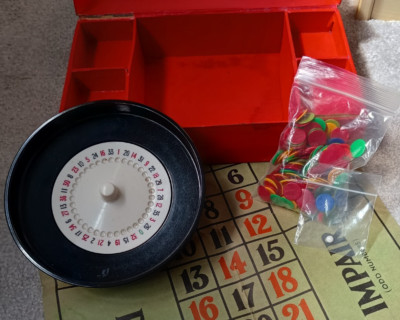 Vintage 1950er Bakelit Roulette Spiel + Zähler & Matte - Boxed by K & C Limited
