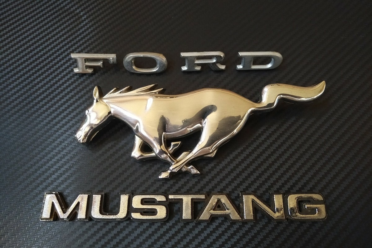 Ford Mustang Chrome Running Horse Pony Emblem 'F O R D