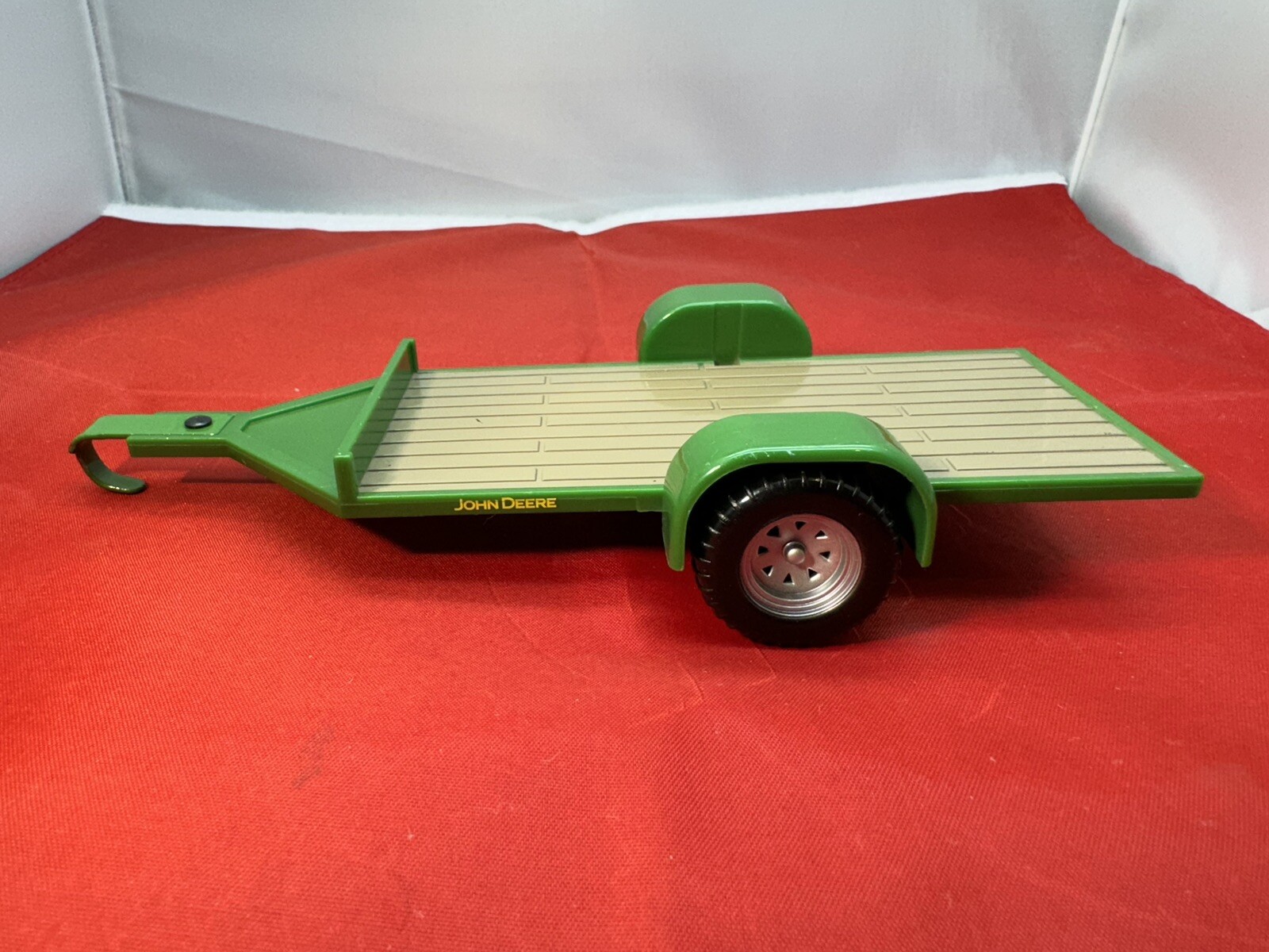 Replacement ERTL John Deere Flat Bed Trailer 1:24 Scale