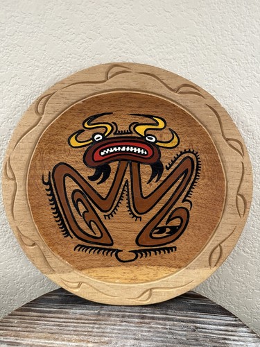 Hand Painted 10” Folk Art Wooden Wall Hanging Dish Panama Signed Miranda 1983