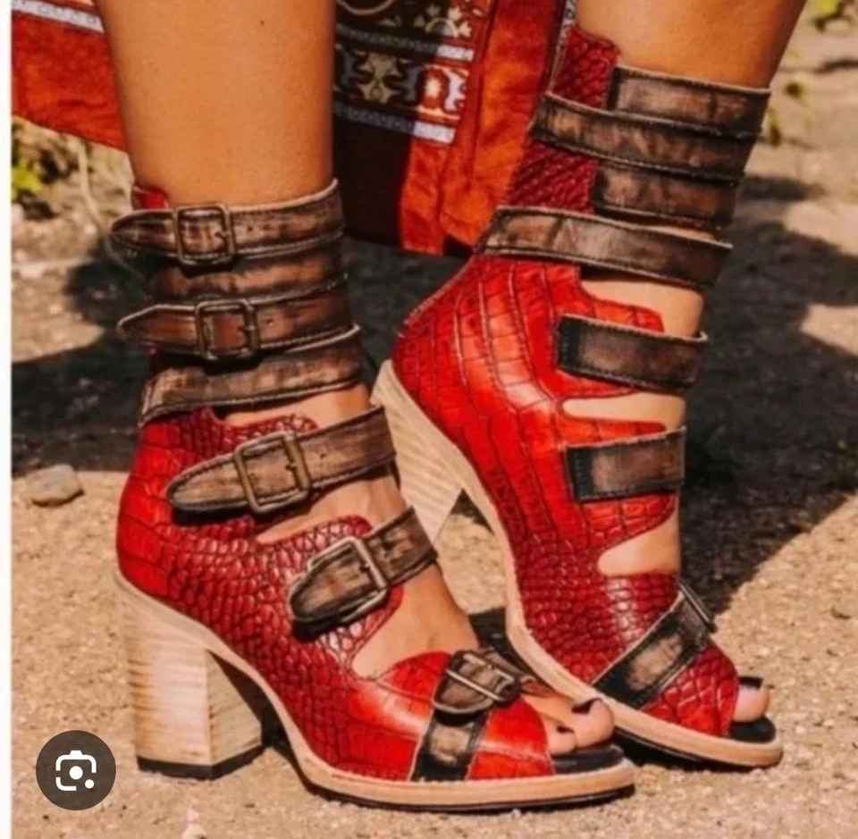 Sandalia Gladiador Freebird de Steven Bond Red Snake 8 Foto 2 de 4