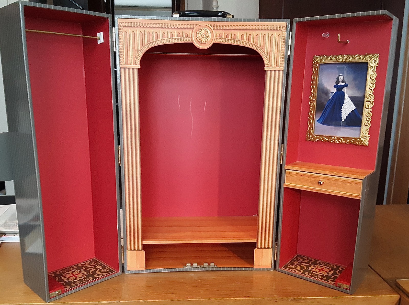Franklin Mint Rhett Butler's Wardrobe Trunk for Outfits for 