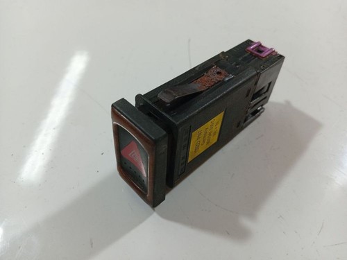 8D0941509C Schalter Mittelkonsole Warnblink Warnblinkschalter Rot DE2641813-97