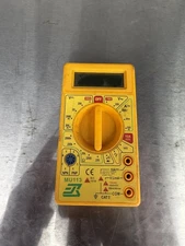 Vtg Cen Tech P35761 Digital Multimeter Measurement Tool (No Probes)