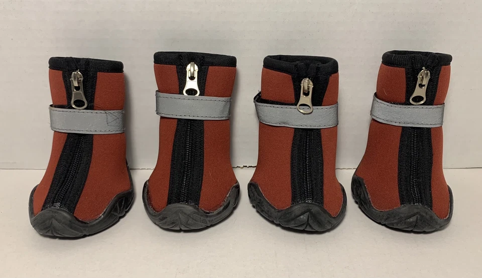 Botas de neopreno para perro Zack & Zoey ThermaPet, rojas medianas con tira reflectora cachorro Foto 2 de 4