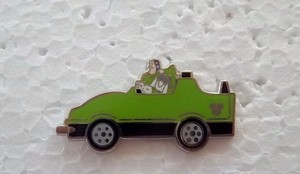 toy story green car
