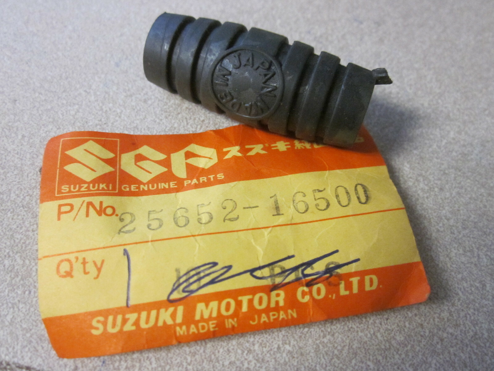 NOS Suzuki Gear Shift Pedal Rubber 7276 GT380 GT750 7081 TS250 25652
