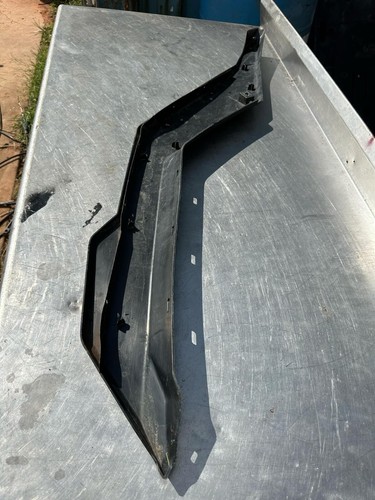 2017-2018 CAN-AM MAVERICK X3 REAR LEFT FENDER DEFLECTOR COVER TRIM 705009511 - Picture 2 of 10