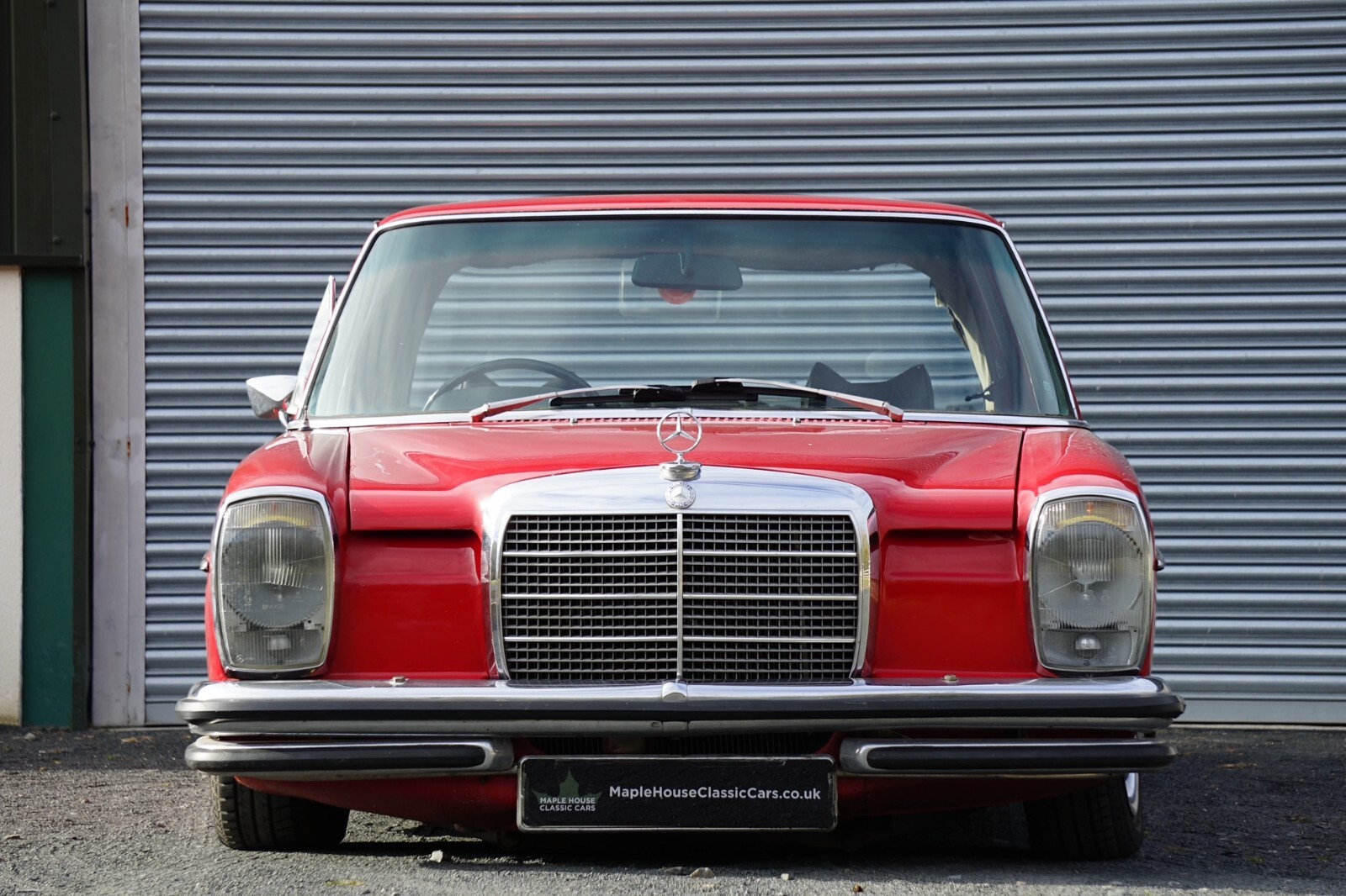 1972 W114 W115 Mercedes 220D Signal Red, Airlift Air Suspension, Rare