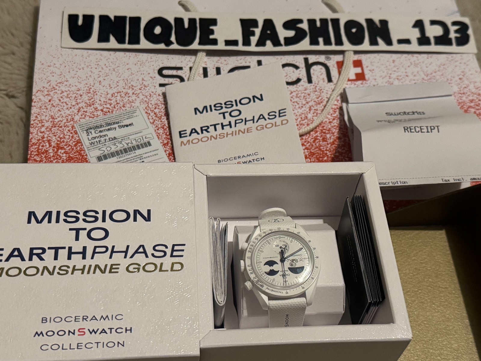 Swatch x Omega MoonSwatch Mission Earthphase Moonshine Gold Cold Moon SO33W701L