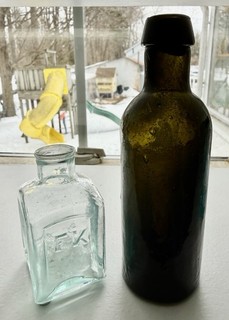 Nice New England Colored Utility Bottle Great Size Character & Condition is MINT
