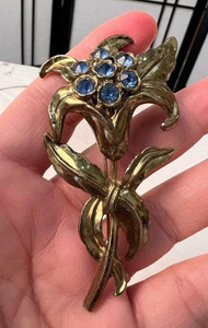 Authentic Vintage Flower Pin LN/23 Brooch Gold Plated Lily Blue Crystals Lovely 20s/30s