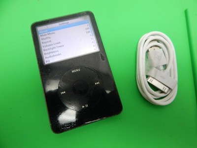 Apple iPod CLASSIC 5TH Generation A1136 (30GB) Black FREE BUNDLE