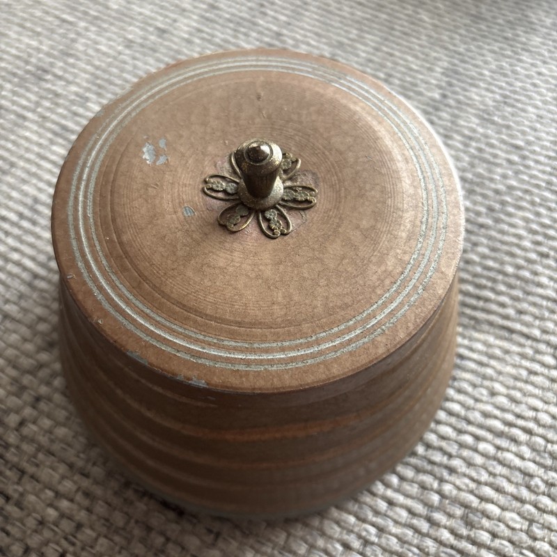 Antique Vintage Metal Powder Puff Music Box  Flower On Top