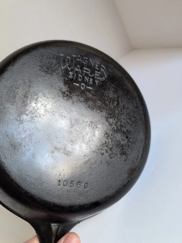 Cast Iron Skillet "Wagner Ware Sidney 0 , 1056D "
