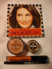 Image of BARE MINERALS DELIGHT 4 PIECE MAKE-UP KIT BNEW
