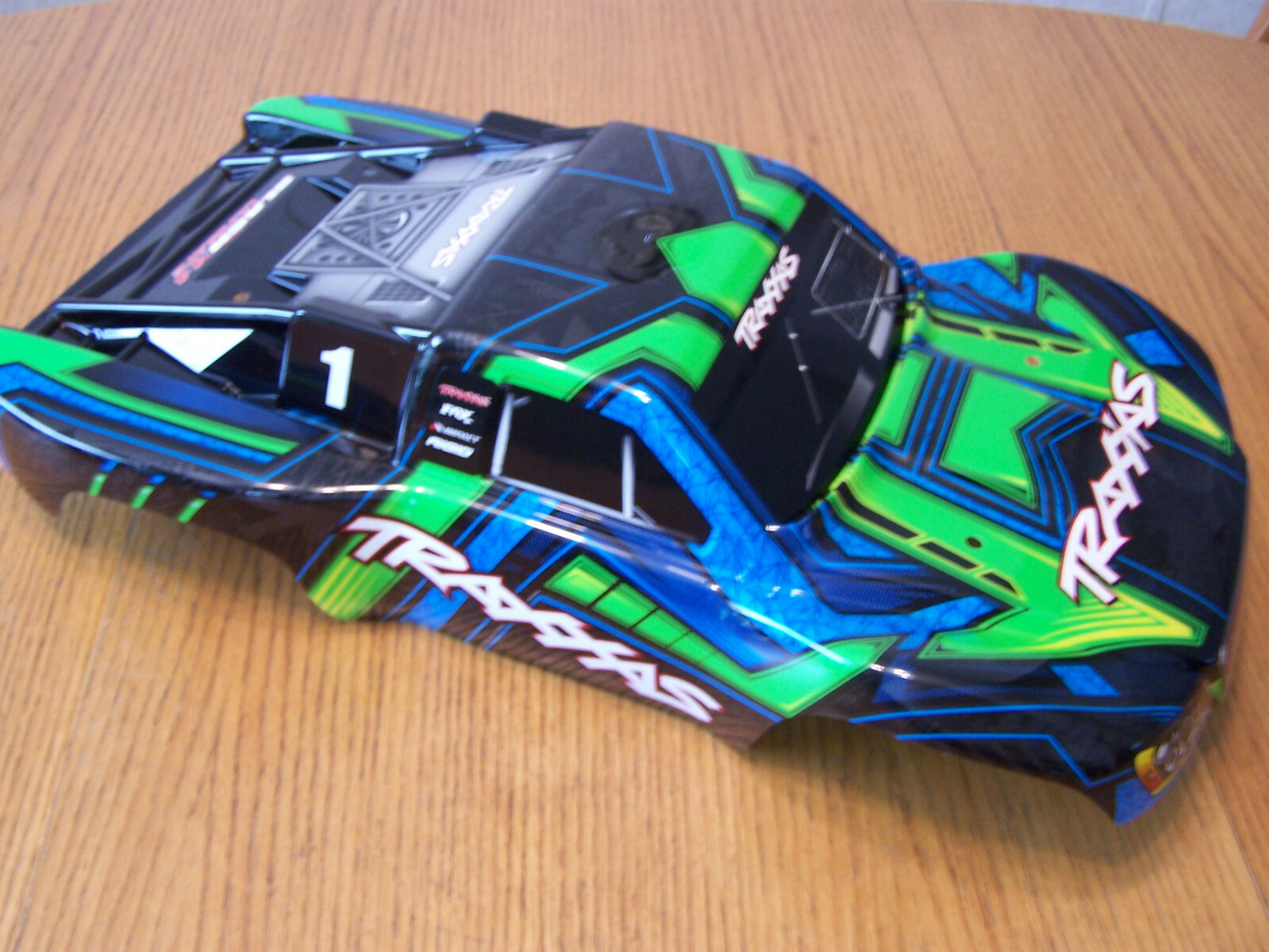 traxxas slash hawaiian body