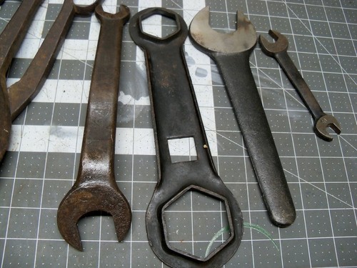Stanley Screwdrivers 100 plus Fairmount Wrenches Tool Lot - Picture 8 of 10
