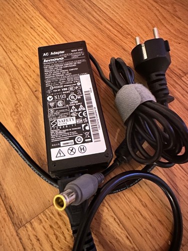 Lenovo/IBM Laptop AC Adapter 90W 20V 4.5A Modell 42T5274 wie neu