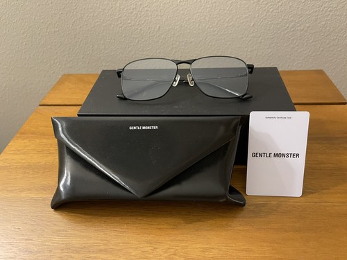 Gentle Monster Mora M01