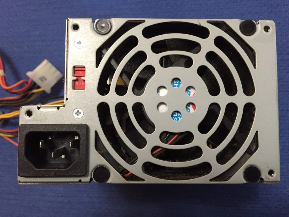 IBM AP12PC23 49P2149 49P2150 POWER SUPPLY 200Watt - Image 3 of 4